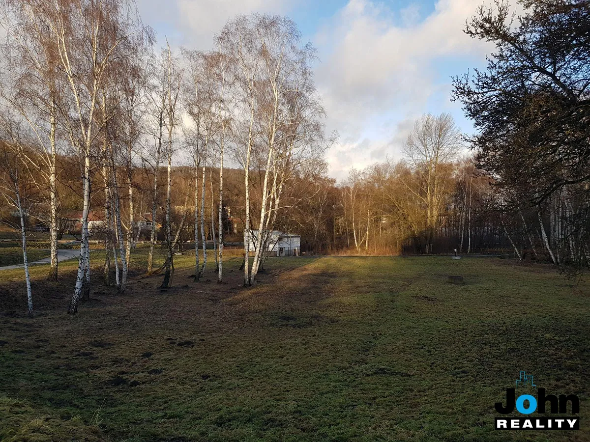 Prodej komerčního pozemku 3361 m²